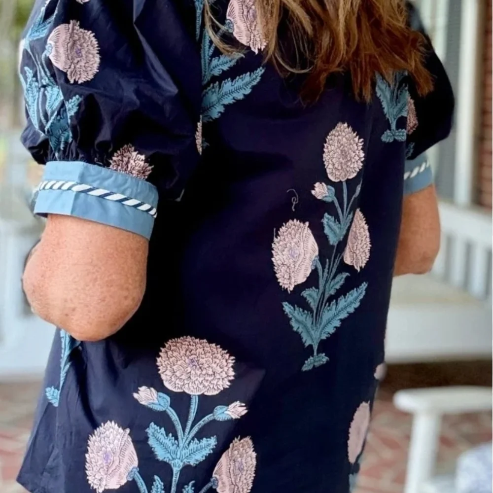 NWT Entro Delta Bloom Floral Blouse with Blue Accents - Picture 3 of 8